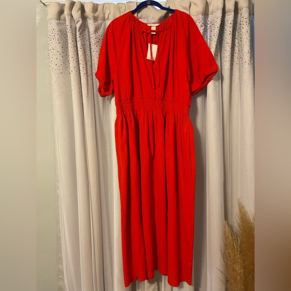 Brand: H&M
Size: L, PTP- 21”, Length- 52”
        Lots of stretch
Color: Orange
